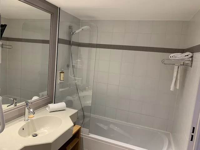 استوديو بسرير مزدوج بمطبخ صغير، Mercure Toulouse Aeroport Golf De Seilh 5/6