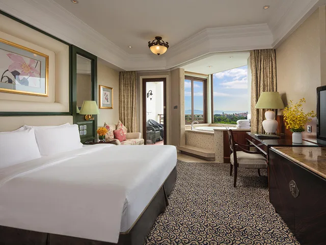غرفة سوبيريور بسرير كينج وسرير كوين بإطلالة على البحر، Seaview Resort Xiamen 1/1