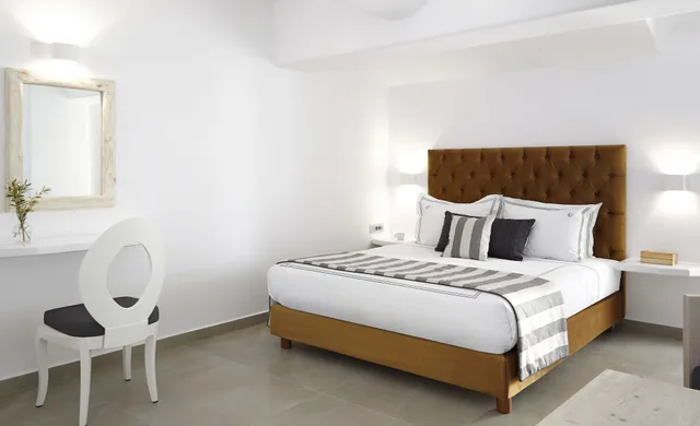 White, Family, King Bed, Garden View, Sofa، Kalisti Hotel And Suites 2/6