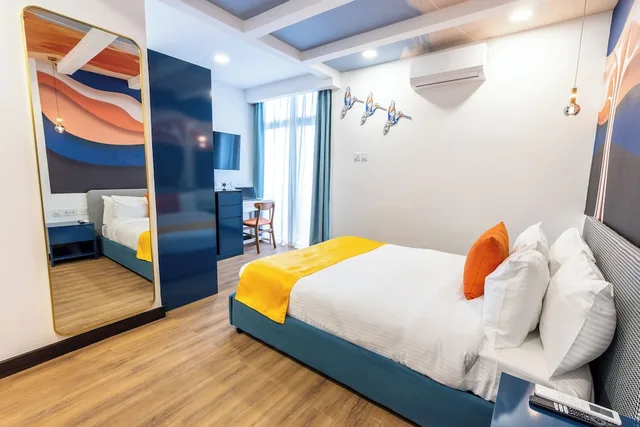 Nest, Comfort, Queen Bed، Kingfisher Nest 1/4