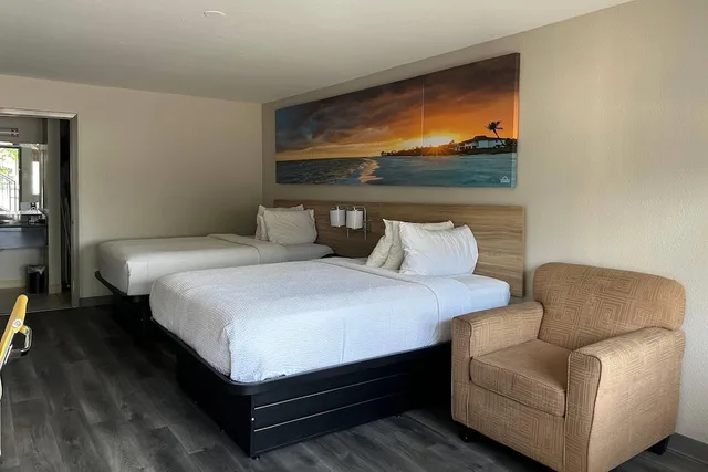 غرفة بسريرين كوين لذوي الإعاقة، Days Inn by Wyndham Natchitoches 1/2