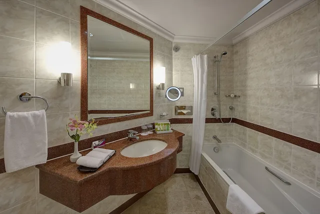 غرفة بريميوم بسرير فردي، Crowne Plaza Resort Salalah 10/10