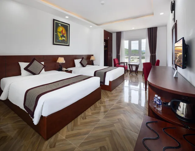 غرفة ديلوكس بسريرين منفصلين بإطلالة على النهر، Gem Hotel Nha Trang 1/1
