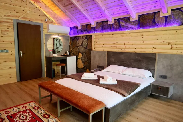 Room, Twin Beds, with Extra Bed, Yamacda Suit Otel 8/10