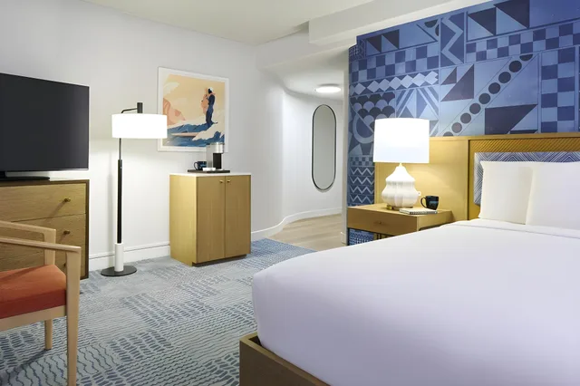 غرفة بسرير كينج لذوي الإعاقة، Outrigger Waikiki Paradise 2/2