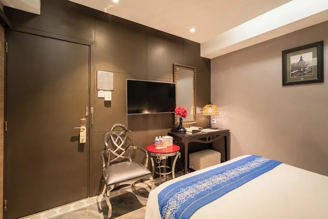 Senior, Deluxe, Queen Bed, No Window، A&EM - Phan Boi Chau 7/10