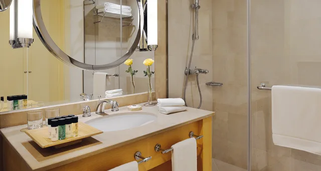 غرفة كلاسيكية بسرير مزدوج أو سريرين منفصلين، Movenpick Hotel Beirut 4/5