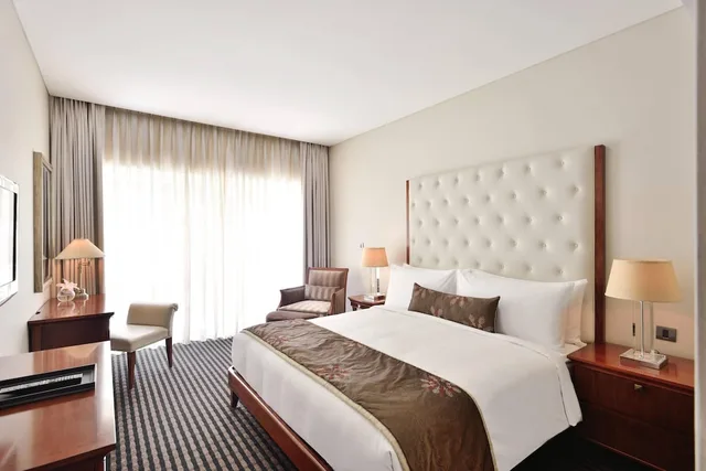 جناح استوديو بسرير كينج بشرفة، Marriott Suites Pune 3/9