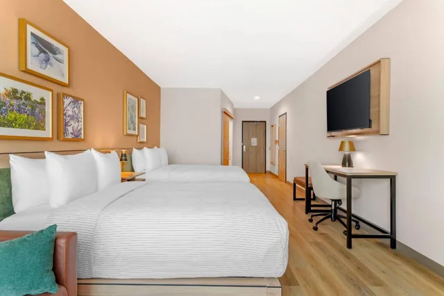 غرفة رباعية بسريرين كوين لذوي الإعاقة، Cambria Hotel Euless - DFW Airport South 2/8