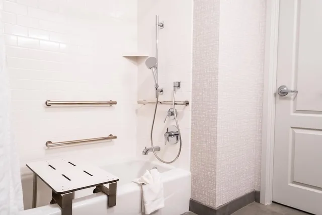 Room, 2 Queen Beds, Accessible, Hampton Inn Chicago Saint Charl 3/4