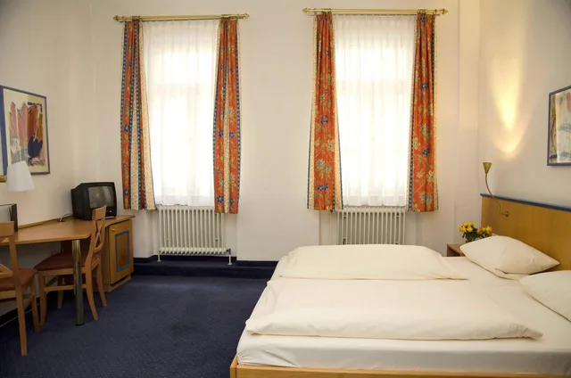 Standard, Double or Twin Bed, Hotel Perkeo 7/10
