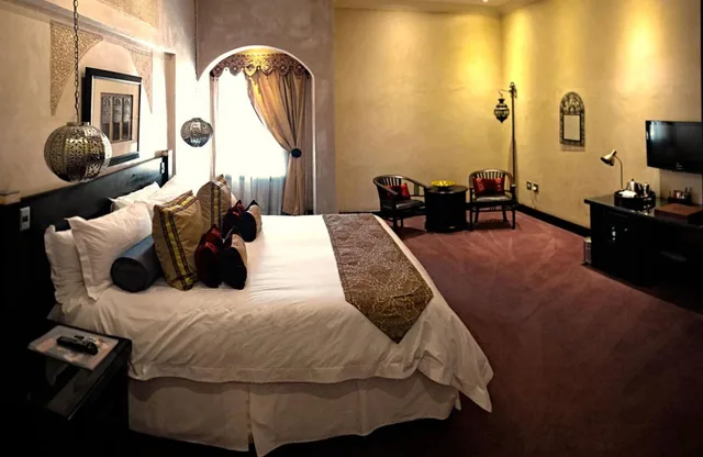 غرفة قياسية بسرير مزدوج، The Royal Elephant Hotel Conference Centre 2/6