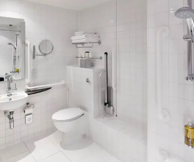 Deluxe, King Bed, Accessible, DoubleTree by Hilton London West End 5/5