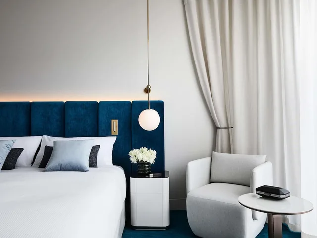 غرفة كلاسيكية بسرير كينج، Hotel Chadstone Melbourne, MGallery by Sofitel 2/3