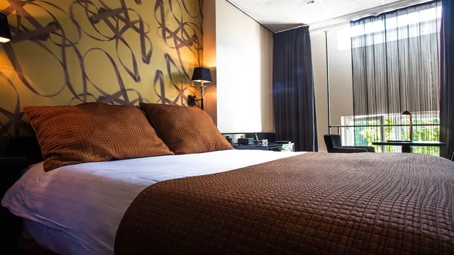 غرفة قياسية بسريرين منفصلين بإطلالة على القناة، HAMPSHIRE BOUTIQUE HOTEL SEBASTIANS 3/6