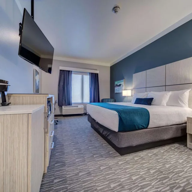 غرفة بسرير كينج بإطلالة على الجبل، Hotel Peppertree Bend, BW Premier Collection 5/10