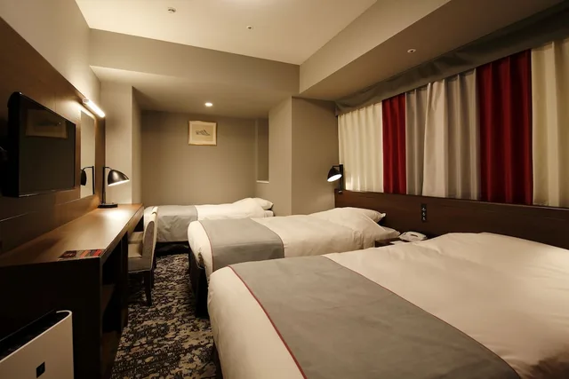 غرفة ثلاثية بسريرين منفصلين مع سرير إضافي، Hotel Monte Hermana Fukuoka 2/10
