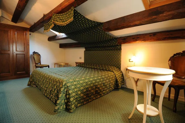 Small Double, Attic، Locanda Novo 1/3