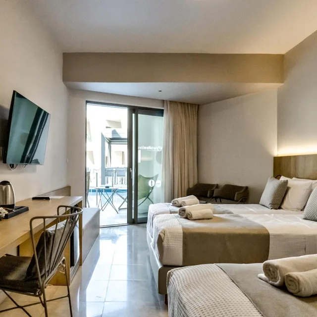 Swim Up, Triple, Pool View، White Olive Elite Rethymno 2/10