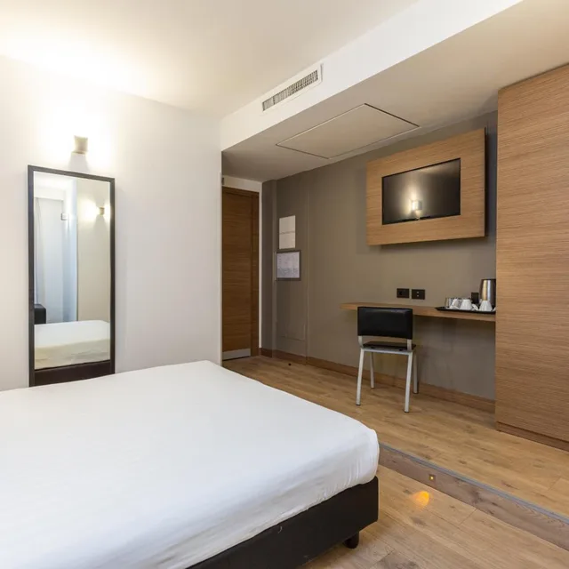 غرفة مفردة، Trevi Hotel 1/8