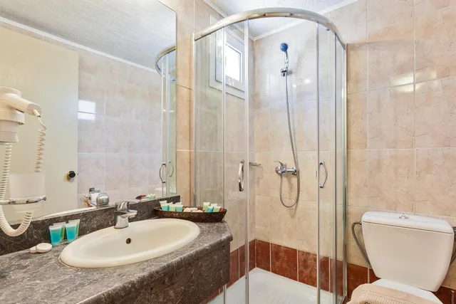 غرفة بسرير مزدوج بإطلالة على الحديقة، Rigas Hotel Skopelos 7/8