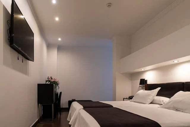 غرفة داخلية قياسية بسرير فردي، Catedral Almeria 1/5