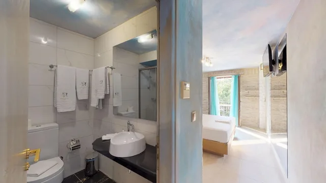 Design, Suite, King Bed, Pool Side, Patio, Leda Suites 3/6