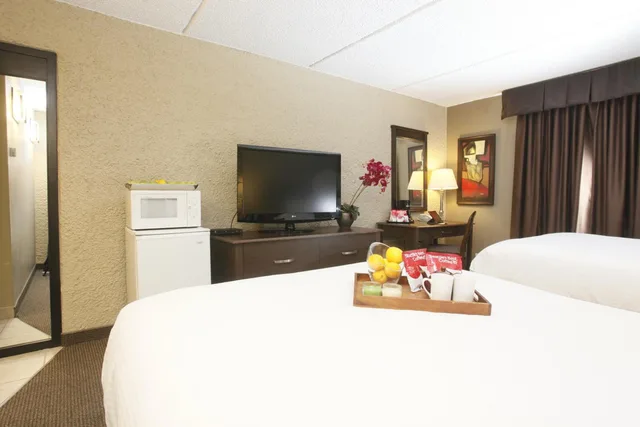 Room, 2 Queen Beds, Outdoor Entrance, Radisson Hotel Fort St. John, BC 4/5
