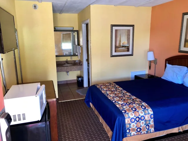 غرفة بسرير كوين، Americas Best Value Inn Princess Anne 3/3