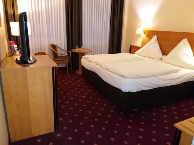 غرفة قياسية بسرير كوين، Hotel Boulevard Cologne 1/10