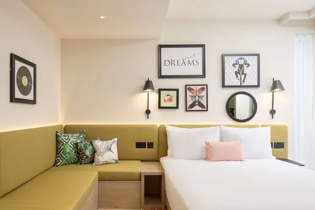 Room, Queen Bed, No Window, Accessible، Hampton by Hilton London Old Street 1/4