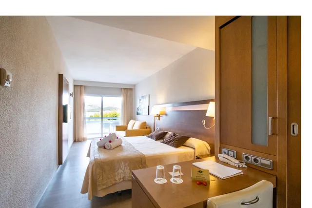 جناح جونيور بشرفة، Hotel Condesa 3/3