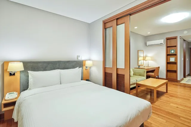 1 Bedroom, Deluxe, Queen Bed, Somerset Palace Seoul 1/7