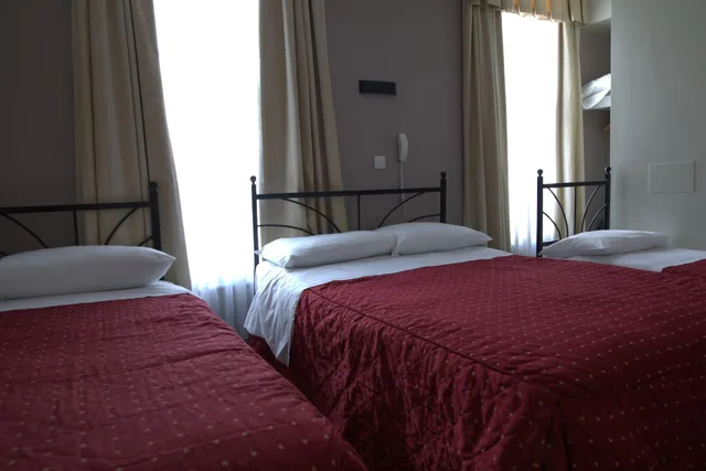 Suite, Central Hotel 2/5