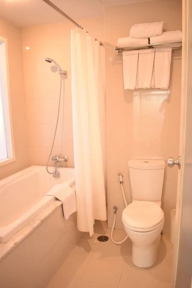 Junior Suite, Double Bed, Pool Wing، Trang Hotel Bangkok 4/4