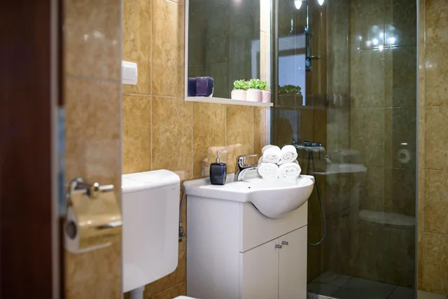 جناح فاخر بشرفة، California Apartments 5/5