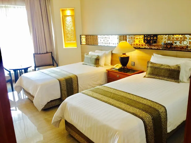 غرفة ديلوكس بسرير مزدوج أو سريرين منفصلين، Indra Regent Hotel 3/10