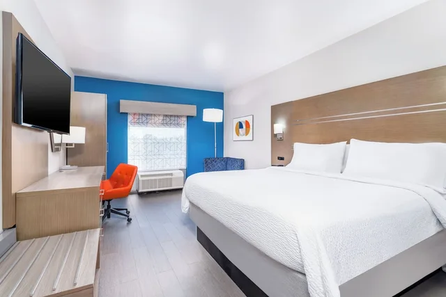 غرفة قياسية بسرير كينج لذوي الإعاقة، Holiday Inn Express & Suites Memphis Arpt Elvis Presley Blv 1/8