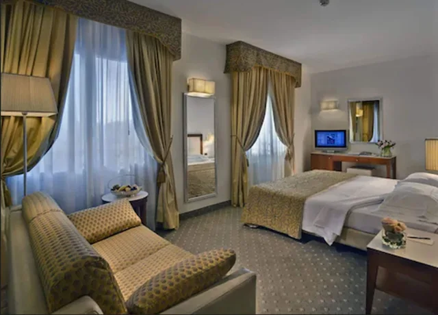 غرفة سوبيريور بسريرين منفصلين، Hotel Plaza 3/6