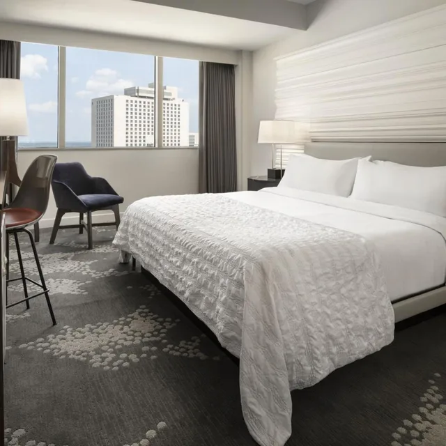 جناح فاخر بسرير كينج بغرفة نوم واحدة، Le Meridien New Orleans 3/9