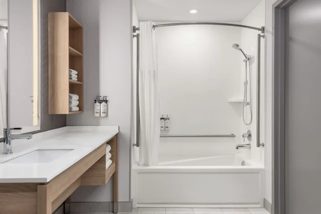 جناح استوديو بسريرين كوين بمطبخ بحوض استحمام، Staybridge Suites Montreal Airport - St-Laurent 4/5
