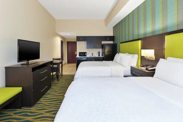 Standard, 2 Queen Beds, Extra Floor Space، Holiday Inn Express Suites Southport Oak Island Area 2/5