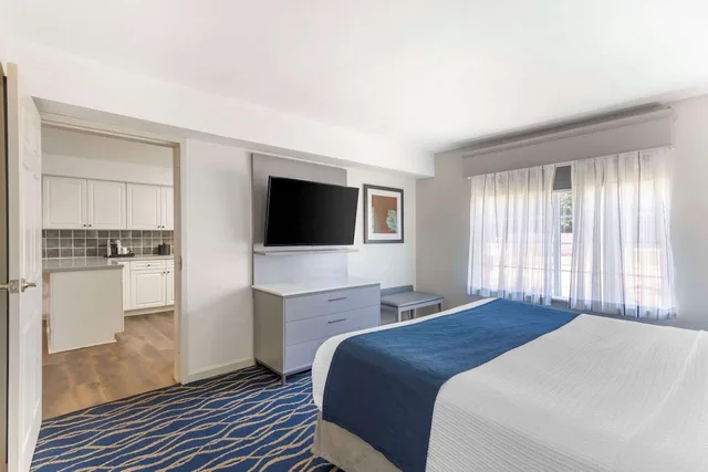 غرفة بسرير كينج بمطبخ، Best Western Plus Lake Lanier Gainesville Hotel & Suites 3/5