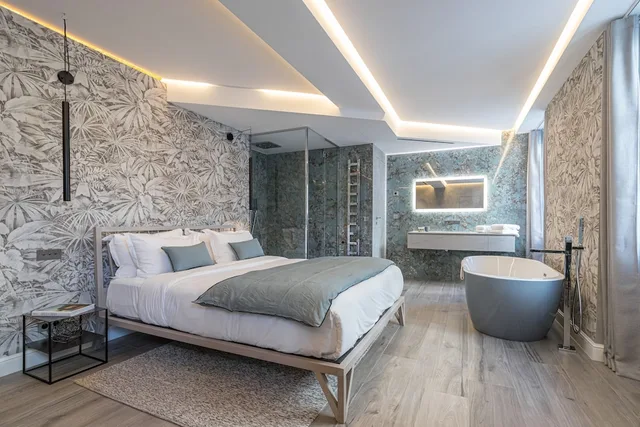 جناح سوبيريور بسرير كوين بشرفة، Le Dortoir Multi Storey Luxury Suites 9/10