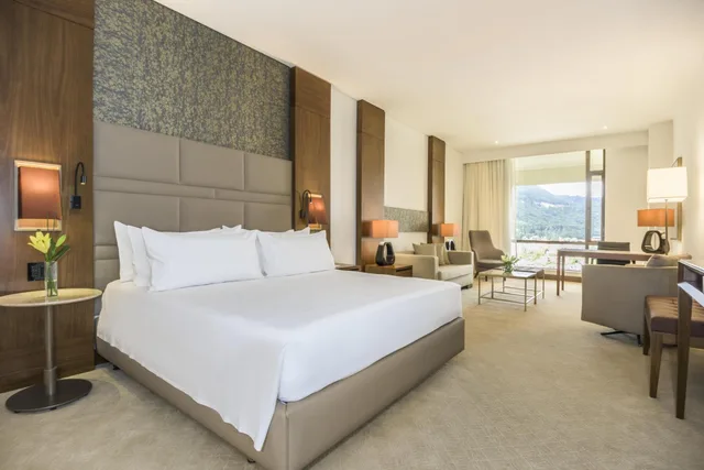 غرفة بريميوم بشرفة مع سرير إضافي، NH Collection Bogota Teleport Royal 1/4