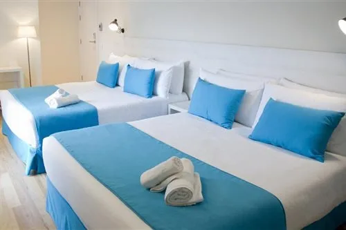 غرفة بسرير مزدوج أو سريرين منفصلين بشرفة، Alegria Maripins Hotel 2/3