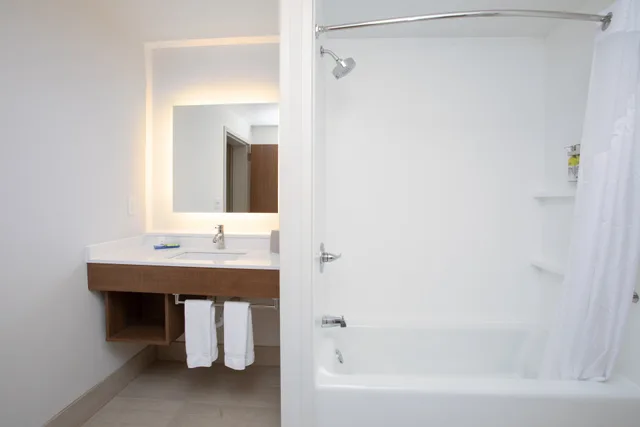 غرفة قياسية بسرير كينج، Holiday Inn Express & Suites Goodland I-70 4/4