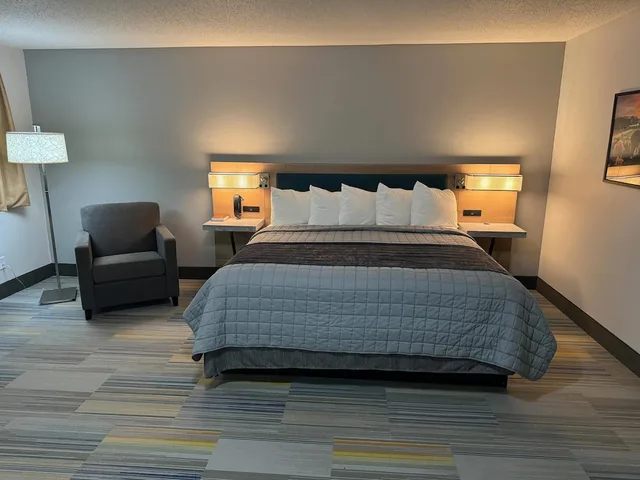 غرفة قياسية بسرير كينج، Park Inn by Radisson Maryville 5/6