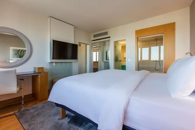 جناح بسريرين منفصلين بإطلالة على المتنزه بغرفة نوم واحدة، Radisson Blu Hotel Hamburg 4/8