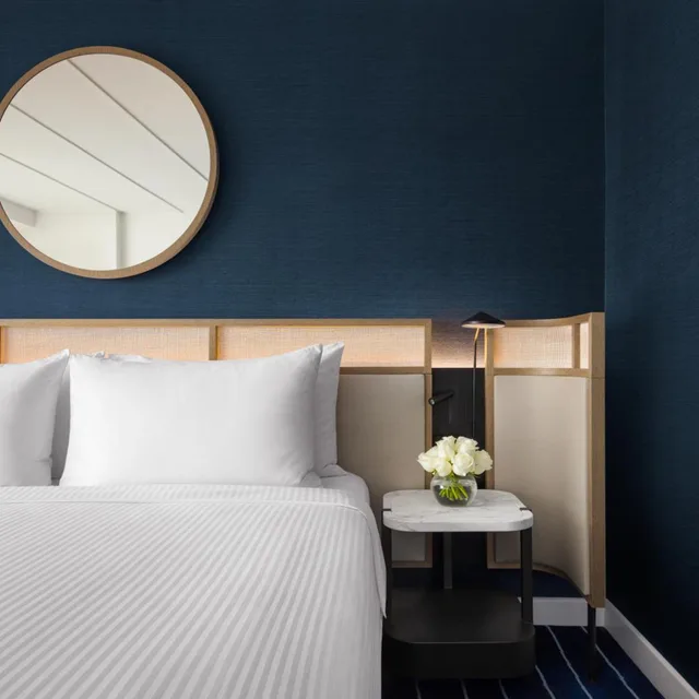 غرفة بسرير كينج بإطلالة على المرفأ في طابق مرتفع، HYATT REGENCY SYDNEY 3/8